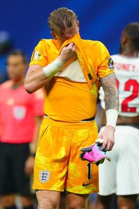 Jordan Pickford of England crying at full time England v Argentina, 2026 FIFA World Cup, WM, Weltmeisterschaft, Fussball Semi Final, Football, Atlanta Stadium, Atlanta, Georgia, USA - 15 Jul 2026Atlanta Atlanta Stadium Georgia (GA) United States of America  Copyright: xJavierxGarcia Shutterstockx 16992264dm