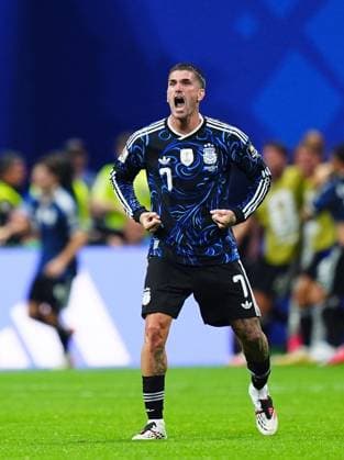 England v Argentina - FIFA World Cup, WM, Weltmeisterschaft, Fussball 2026 - Semi Finals ATLANTA, USA - JULY 15: Rodrigo de Paul of Argentina celebrates his team s second goal scored by forward Lautaro Martinez (not seen) during the 2026 FIFA World Cup semi-final match between England and Argentina at Mercedes-Benz Stadium (Atlanta Stadium) in Atlanta, Georgia, United States on July 15, 2026. Evrim Aydin Anadolu Georgia United States. Editorial use only. Please get in touch for any other usage.  Copyright: x2026xAnadoluxEvrimxAydinx