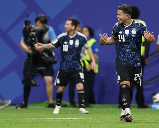 US Soccer World Cup England - Argentina 9206199 15.07.2026 Argentina™s Enzo Fernandez celebrates his team s second goal scored by Lautaro Martinez during the FIFA World Cup, WM, Weltmeisterschaft, Fussball 2026 semi-final soccer match between England and Argentina at the Atlanta Stadium in Atlanta, Georgia, the United States. Nafis Sirazetdinov Sputnik Atlanta Georgia USA  Copyright: xNafisxSirazetdinovx