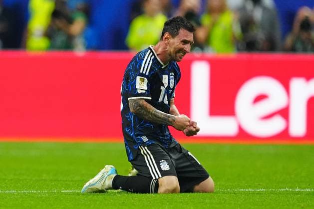Lionel Messi of Argentina celebrates at full time England v Argentina, 2026 FIFA World Cup, WM, Weltmeisterschaft, Fussball Semi Final, Football, Atlanta Stadium, Atlanta, Georgia, USA - 15 Jul 2026Atlanta Atlanta Stadium Georgia (GA) United States of America  Copyright: xJavierxGarcia Shutterstockx 16992264dq