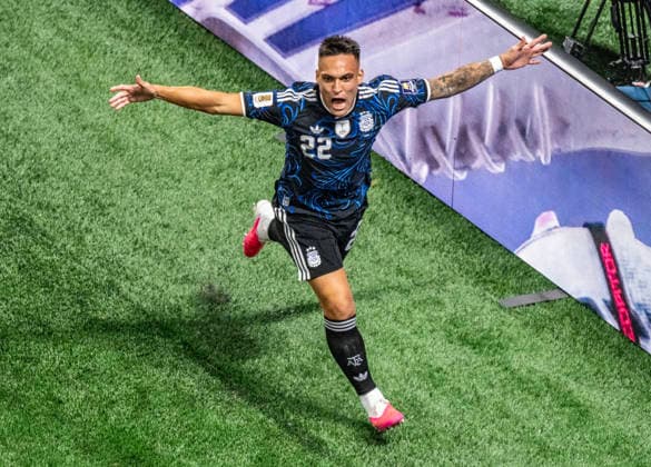 ATLANTA, GEORGIA - JULY 15: Lautaro Martinez of Argentina celebrates after scoring a goal during the FIFA World Cup, WM, Weltmeisterschaft, Fussball 2026 Semi Final match between England and Argentina at Atlanta Stadium on July 15, 2026 in Atlanta, Georgia.  Copyright: xVCGx 111654606331