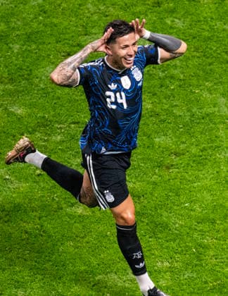 ATLANTA, GEORGIA - JULY 15: Enzo Fernandez of Argentina celebrates scoring a goal during the FIFA World Cup, WM, Weltmeisterschaft, Fussball 2026 Semi Final match between England and Argentina at Atlanta Stadium on July 15, 2026 in Atlanta, Georgia.  Copyright: xVCGx 111654606680