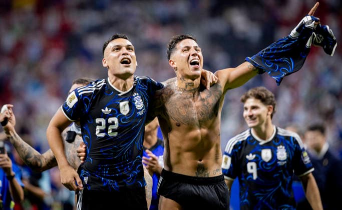 Atlanta, USA 15th Jul 2026. Final jubilation Lautaro Martinez (ARG) Enzo Fernandez (ARG) England - Argentina World Cup England - Argentinien 15.07.2026 *** Atlanta, USA, July 15, 2026: Jubilation in the final; Lautaro Martinez (ARG), Enzo Fernandez (ARG); England vs. Argentina; World Cup; England vs. Argentina; July 15, 2026