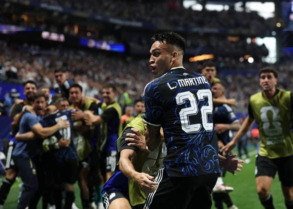 260716 -- ATLANTA, July 16, 2026 -- Lautaro Martinez of Argentina celebrates a goal during the semifinal match between Argentina and England at the 2026 FIFA World Cup, WM, Weltmeisterschaft, Fussball at Atlanta Stadium in Atlanta, the United States, July 15, 2026. SPU.S.-ATLANTA-FOOTBALL-FIFA WORLD CUP-SEMIFINAL-ARG VS ENG LixMing  (SP)U.S.-ATLANTA-FOOTBALL-FIFA WORLD CUP-SEMIFINAL-ARG VS ENG IMAGO LixMing  imago images 0861756537