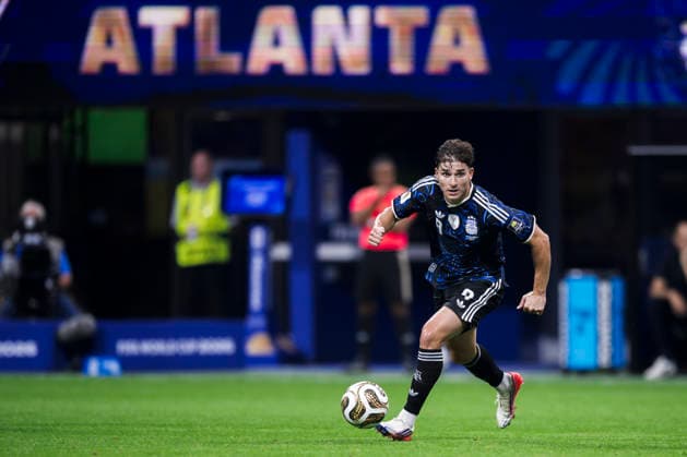 England v Argentina - FIFA World Cup, WM, Weltmeisterschaft, Fussball 2026 Julian Alvarez of Argentina in action during the FIFA World Cup 2026 semi final football match between England and Argentina. Atlanta United States Copyright: xNicolòxCampox