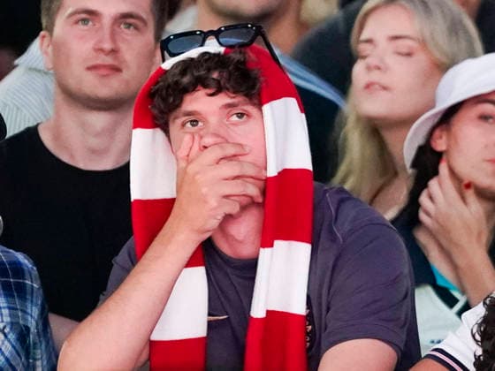 July 15, 2026, Manchester, Greater Manchester, UK: Manchester , UK. England fans react while watching England s semi final FIFA World Cup, WM, Weltmeisterschaft, Fussball match against Argentina on a big screen at Castlefield Bowl in Manchester, Greater Manchester, as the game takes place at Mercedes Benz Stadium in Atlanta in the USA. Manchester UK  - ZUMAl94_ 20260715_zaf_l94_073 Copyright: xIoannisxAlexopoulosx England V Argentina In Manchester  - ZUMA0861 0861754303st Copyright: xIMAGO IoannisxAlexopoulosx