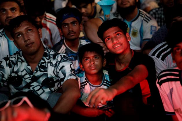 July 16, 2026, Dhaka, Bangladesh: People are watching the Argentina vs England football match on a giant screen at the University of Dhaka campus. FIFA World Cup, WM, Weltmeisterschaft, Fussball 2026 Argentina Vs England  - ZUMAa130 0861771789st Copyright: xKMxAsadx