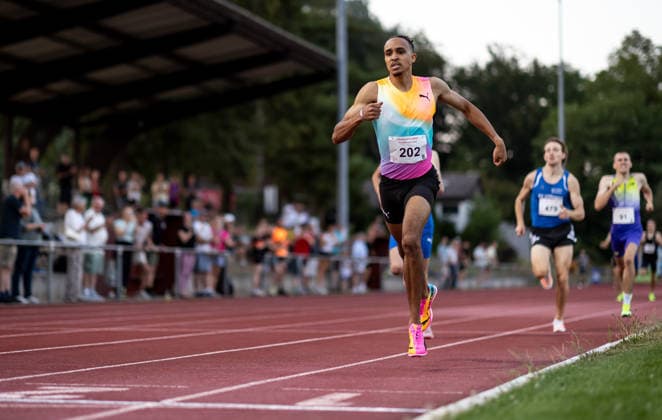 Abendsportfest Pfungstadt; Pfungstadt, 15.07.2026 Sichert sich den Tagessieg über 800m bei den Männern: Malik Skupin-Alfa (GER LG Offenburg); Abendsportfest Pfungstadt am 15.07.2026 im TSV-Stadion in Pfungstadt (Hessen). *** Pfungstadt Evening Track and Field Meet, Pfungstadt, July 15, 2026: Malik Skupin Alfa (GER) of LG Offenburg secures the day’s victory in the men’s 800m at the Pfungstadt Evening Sports Meet on July 15, 2026, at the TSV Stadium in Pfungstadt, Hesse Copyright: xBEAUTIFULxSPORTS R.xSchmittx