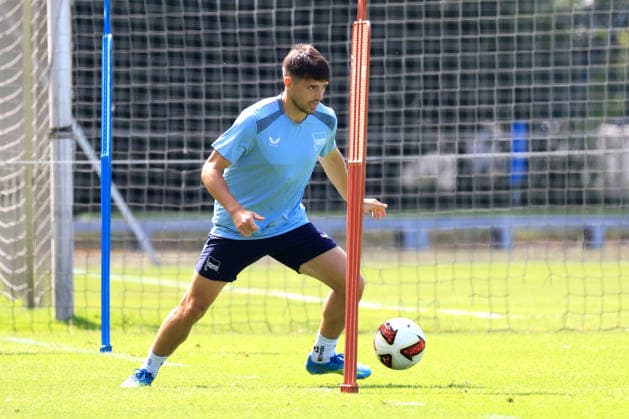 DEU, DFL, 2. FBL Hertha BSC, Training, 15.07.2026, Sportforum, Berlin, DEU, DFL, 2. FBL Hertha BSC, Training, Josip Brekalo (Hertha BSC Berlin 7) DFL - regulations prohibit any use of Photographs as image sequences and or quasi-video Berlin Sportforum Berlin Deutschland *** GER, DFL, 2nd Bundesliga Hertha BSC, Training, July 15, 2026, Sportforum, Berlin, GER, DFL, 2nd Bundesliga Hertha BSC, Training, Josip Brekalo Hertha BSC Berlin 7 DFL regulations prohibit any use of photographs as image sequences and or quasi-video Berlin Sportforum Berlin Germany Copyright: xNordphotox xEnglerx