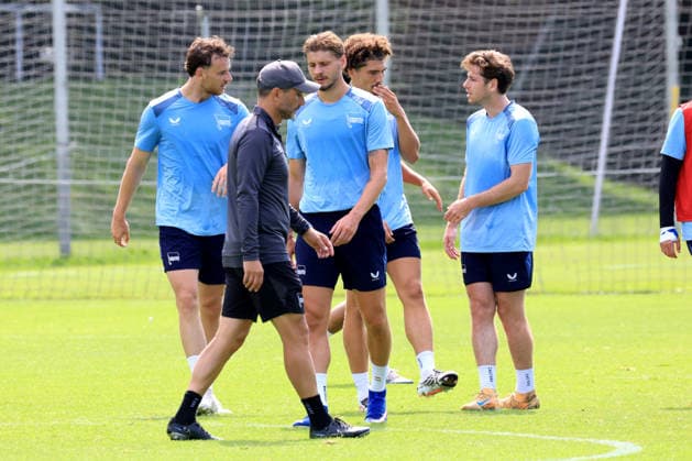 DEU, DFL, 2. FBL Hertha BSC, Training, 15.07.2026, Sportforum, Berlin, DEU, DFL, 2. FBL Hertha BSC, Training, Cheftrainer Stefan Leitl (Hertha BSC Berlin), Pascal Klemens (Hertha BSC Berlin 41), Marton Dardai (Hertha BSC Berlin 31), Leon Jensen (Hertha BSC Berlin 5) DFL - regulations prohibit any use of Photographs as image sequences and or quasi-video Berlin Sportforum Berlin Deutschland *** GER, DFL, 2nd Bundesliga Hertha BSC, Training, July 15, 2026, Sportforum, Berlin, GER, DFL, 2nd Bundesliga Hertha BSC, Training, Head Coach Stefan Leitl, Hertha BSC Berlin, Pascal Klemens, Hertha BSC Berlin 41, Marton Dardai, Hertha BSC Berlin 31, Leon Jensen, Hertha BSC Berlin 5. DFL regulations prohibit any use of photographs as image sequences and or quasi-video. Berlin Sportforum, Berlin, Germany Copyright: xNordphotox xEnglerx