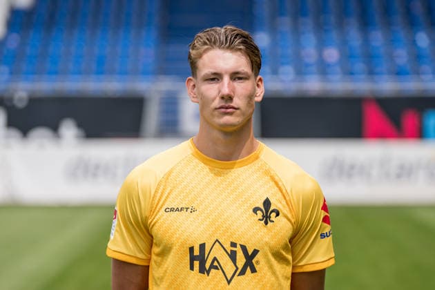 15.07.2026, xfux, Fussball 2.Bundesliga, SV Darmstadt 98 Fototermin Saison 2026 2027 - Porträttermin 2026 2027, v.l. Benedikt Börner Boerner (SV Darmstadt 98) Darmstadt *** July 15, 2026, xfux, Soccer, 2. Bundesliga, SV Darmstadt 98 Photo Shoot for the 2026–2027 Season, Portrait Session for the 2026–2027 Season, from left: Benedikt Börner, SV Darmstadt 98, Darmstadt