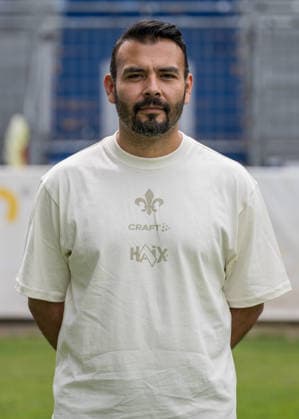 15.07.2026, xfux, Fussball 2.Bundesliga, SV Darmstadt 98 Fototermin Saison 2026 2027 - Porträttermin 2026 2027, v.l. Mannschaftsarzt Dr. Oscar Velasquez (SV Darmstadt 98) Darmstadt *** July 15, 2026, xfux, Soccer, 2. Bundesliga, SV Darmstadt 98 Photo Shoot for the 2026–2027 Season, Portrait Session for the 2026–2027 Season, from left: Team Doctor Dr. Oscar Velasquez, SV Darmstadt 98, Darmstadt