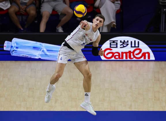 Men s Volleyball Nations League - Belgrade 2026 Serbia s Lazar Marinovic serves the ball during the MenÕs Volleyball Nations League Pool 7 match between Serbia and Turkiye at Belgrade Arena on July 15, 2026 in Belgrade, Serbia. Belgrade Serbia Copyright: xSrdjanxStevanovicx x