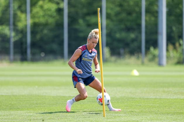 Linda Dallmann (FC Bayern Muenchen, 10) mit Ball beim Training, GER, FC Bayern Muenchen Frauen Training, Fussball, Google Pixel Frauen-Bundesliga, Saison 2026 2027, 16.07.2026, GER, FC Bayern Muenchen Frauen Training, Fussball, Google Pixel Frauen-Bundesliga, Saison 2026 2027, 16.07.2026 Muenchen *** Linda Dallmann, FC Bayern Munich, No. 10 with the ball during training, GER, FC Bayern Munich Women s Training, Soccer, Google Pixel Women s Bundesliga, 2026–2027 Season, July 16, 2026, GER, FC Bayern Munich Women s Training, Soccer, Google Pixel Women s Bundesliga, 2026–2027 Season, July 16, 2026, Munich Copyright: xEibner-Pressefoto JennixMaulx EP_JML