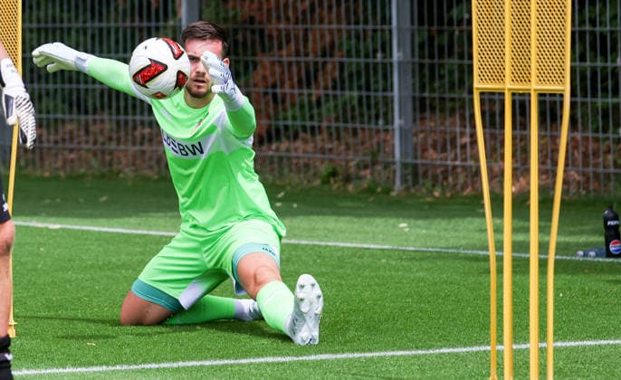 2026.07.16, Deutschland, Stuttgart, Fußball VfB Stuttgart Trainingsauftakt, Dennis Seimen *** July 16, 2026, Germany, Stuttgart, Soccer: VfB Stuttgart Starts Training, Dennis Seimen