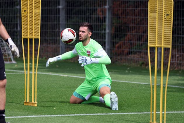 16.07.26 VfB Stuttgart Training Deutschland, Stuttgart, 16.07.2026, Fussball, Bundesliga, Saison 2026 2027, VfB Stuttgart Training: Dennis Seimen. *** July 16, 2026 VfB Stuttgart Training Germany, Stuttgart, July 16, 2026, Soccer, Bundesliga, 2026–2027 Season, VfB Stuttgart Training Dennis Seimen