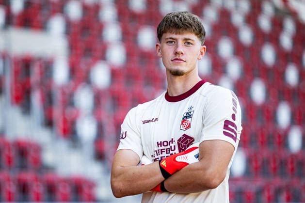 16.07.2026, GER, Fussball, Maenner, Saison 26 27, Regionalliga Nordost, FC Rot-Weiss Erfurt Media Day Presstermin Fototermin Jaden Rodtnick (FC Rot-Weiss Erfurt) 99096 Erfurt Steigerwaldstadion Rasenplatz Thueringen Deutschland *** July 16, 2026, GER, Soccer, Men, Season 26–27, Regionalliga Northeast, FC Rot-Weiss Erfurt Media Day Press Event Photo Op Jaden Rodtnick FC Rot-Weiss Erfurt 99096 Erfurt Steigerwaldstadion Grass Field Thuringia Germany