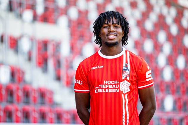 16.07.2026, GER, Fussball, Maenner, Saison 26 27, Regionalliga Nordost, FC Rot-Weiss Erfurt Media Day Presstermin Fototermin Boipelo Mashigo (FC Rot-Weiss Erfurt) 99096 Erfurt Steigerwaldstadion Rasenplatz Thueringen Deutschland *** July 16, 2026, GER, Soccer, Men, Season 26–27, Regionalliga Northeast, FC Rot-Weiss Erfurt Media Day Press Conference Photo Op Boipelo Mashigo FC Rot-Weiss Erfurt 99096 Erfurt Steigerwaldstadion Grass Field Thuringia Germany