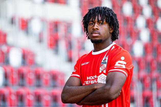 16.07.2026, GER, Fussball, Maenner, Saison 26 27, Regionalliga Nordost, FC Rot-Weiss Erfurt Media Day Presstermin Fototermin Boipelo Mashigo (FC Rot-Weiss Erfurt) 99096 Erfurt Steigerwaldstadion Rasenplatz Thueringen Deutschland *** July 16, 2026, GER, Soccer, Men, Season 26–27, Regionalliga Northeast, FC Rot-Weiss Erfurt Media Day Press Conference Photo Op Boipelo Mashigo FC Rot-Weiss Erfurt 99096 Erfurt Steigerwaldstadion Grass Field Thuringia Germany
