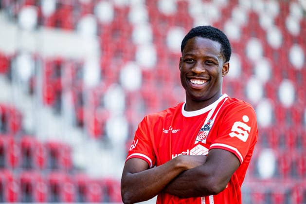 16.07.2026, GER, Fussball, Maenner, Saison 26 27, Regionalliga Nordost, FC Rot-Weiss Erfurt Media Day Presstermin Fototermin Benjika Caciel (FC Rot-Weiss Erfurt) 99096 Erfurt Steigerwaldstadion Rasenplatz Thueringen Deutschland *** July 16, 2026, GER, Soccer, Men, Season 26–27, Regionalliga Northeast, FC Rot-Weiss Erfurt Media Day Press Conference Photo Op Benjika Caciel FC Rot-Weiss Erfurt 99096 Erfurt Steigerwaldstadion Grass Field Thuringia Germany