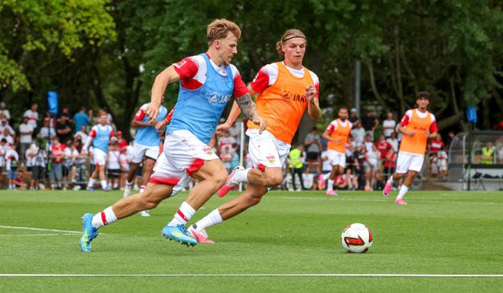 2026.07.16, Deutschland, Stuttgart, Fußball VfB Stuttgart Trainingsauftakt, Finn Jeltsch, Tim van der Leij *** July 16, 2026, Germany, Stuttgart, Soccer: VfB Stuttgart Starts Training, Finn Jeltsch, Tim van der Leij