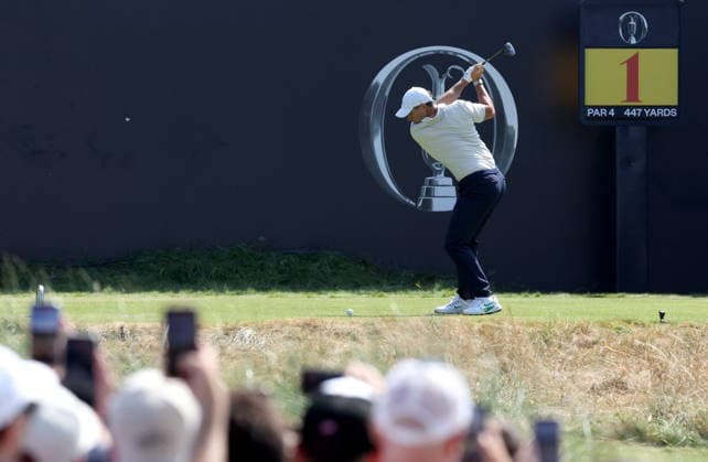 154th Open Golf Championships - Round 1 Rory McIlroy of Northern Ireland tees off on the 1st hole during Round 1 at the British Open Golf Championships at Royal Birkdale in Southport, Britain, 16 July 2026. SOUTHPORT United Kingdom  Copyright: xADAMxVAUGHANx