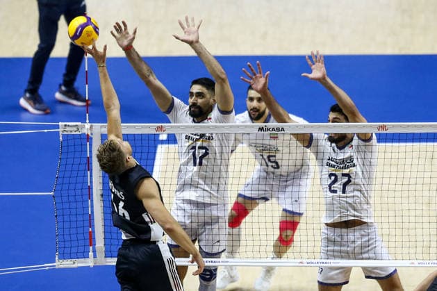 Iran v Germany - Men s Volleyball Nations League BELGRADE, SERBIA - JULY 16: E. Rohrs (66) of Germany in action against A. Hajipour (17) of Iran during the Men s Volleyball Nations League match between Iran and Germany in Belgrade, Serbia on July 16, 2026. Filip Stevanovic Anadolu Belgrade Serbia. Editorial use only. Please get in touch for any other usage.  Copyright: x2026xAnadoluxFilipxStevanovicx