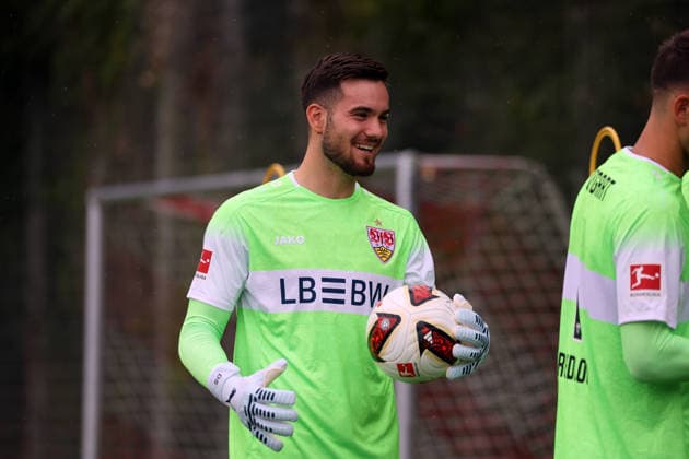 16.07.26 VfB Stuttgart Training Deutschland, Stuttgart, 16.07.2026, Fussball, Bundesliga, Saison 2026 2027, VfB Stuttgart Training: Dennis Seimen. *** July 16, 2026 VfB Stuttgart Training Germany, Stuttgart, July 16, 2026, Soccer, Bundesliga, 2026–2027 Season, VfB Stuttgart Training Dennis Seimen