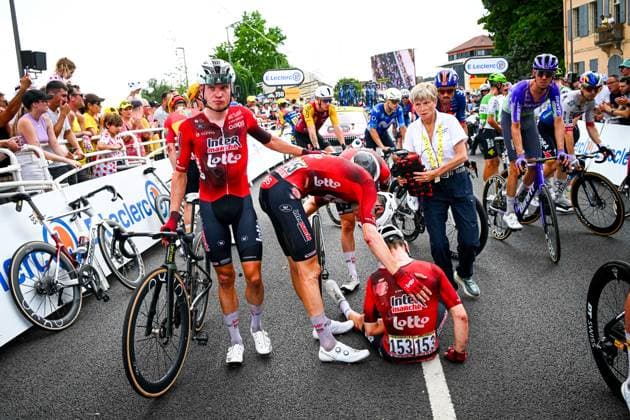 Belgian Jenno Berckmoes of Lotto Intermarche is injured after the stage 12 of the 2026 Tour de France cycling race, a stage of 181km from Nevers Magny-Cours to Chalon-sur-Saone, on Thursday 16 July 2026. The 113th edition of the Tour de France starts on Saturday 4 July in Barcelona, Spain, and will finish in Paris, France on the 26th of July. POOLxETIENNExGARNIER  x181278559x