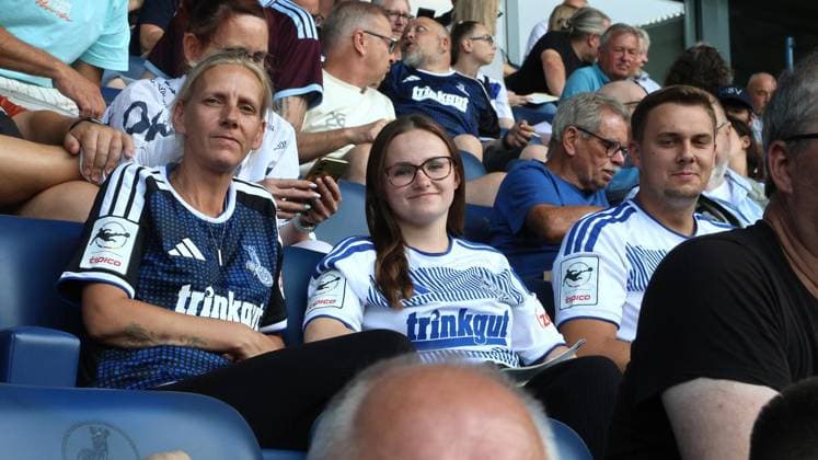 MSV Duisburg Mitgliederversammlung in der Schauinslandreisen-Arena in Duisburg ** NUR FÜR REDAKTIONELLE ZWECKE ** EDITORIAL USE ONLY **<p>MSV Duisburg Mitgliederversammlung am Donnerstag den 16.Juli 2026 in der Schauinslandreisen-Arena in Duisburg Foto : Frank Oppitz FUNKE Foto Services< p> Deutschland NRW Duisburg Copyright: FrankxOppitz *** MSV Duisburg General Meeting at the Schauinslandreisen Arena in Duisburg ** FOR EDITORIAL USE ONLY ** EDITORIAL USE ONLY ** p MSV Duisburg General Meeting on Thursday, July 16, 2026, at the Schauinslandreisen Arena in Duisburg Photo by Frank Oppitz, FUNKE Photo Services p Sport Germany, North Rhine-Westphalia, Duisburg Copyright FrankxOppitz Copyright: FrankxOppitz doc86qsp17cykppb3k0idf ,EDITORIAL USE ONLY