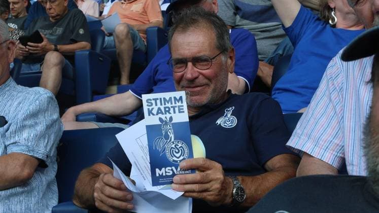 MSV Duisburg Mitgliederversammlung in der Schauinslandreisen-Arena in Duisburg ** NUR FÜR REDAKTIONELLE ZWECKE ** EDITORIAL USE ONLY **<p>MSV Duisburg Mitgliederversammlung am Donnerstag den 16.Juli 2026 in der Schauinslandreisen-Arena in Duisburg Foto : Frank Oppitz FUNKE Foto Services< p> Deutschland NRW Duisburg Copyright: FrankxOppitz *** MSV Duisburg General Meeting at the Schauinslandreisen Arena in Duisburg ** FOR EDITORIAL USE ONLY ** EDITORIAL USE ONLY ** p MSV Duisburg General Meeting on Thursday, July 16, 2026, at the Schauinslandreisen Arena in Duisburg Photo by Frank Oppitz, FUNKE Photo Services p Sport Germany, North Rhine-Westphalia, Duisburg Copyright FrankxOppitz Copyright: FrankxOppitz doc86qsp27in6c1il2oiaj ,EDITORIAL USE ONLY
