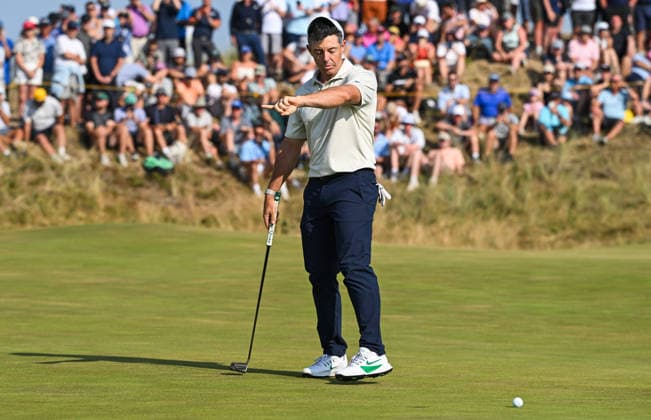 Rory McIlroy (NIR) looks dejected after missing a short birdie putt on the 8th Green. He then smashed his drive on the 9th Tee onto the green in anger and birdied the hole 154th Open Golf Championships, Royal Birkdale, Southport, UK - 16 Jul 2026Southport Royal Birkdale United Kingdom  Copyright: xGreigxCowie Shutterstockx 16988293dj