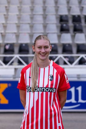 Weena Simmen; SC Freiburg; 1.BL Frauen, Porträttermin 2026 2027 Freiburg Dreisamstadion Baden-Wuerttemberg Deutschland *** Weena Simmen, SC Freiburg 1, Women s Bundesliga, Photo Shoot 2026–2027, Freiburg, Dreisamstadion, Baden-Württemberg, Germany Copyright: xAA STEINSIEK.CHx