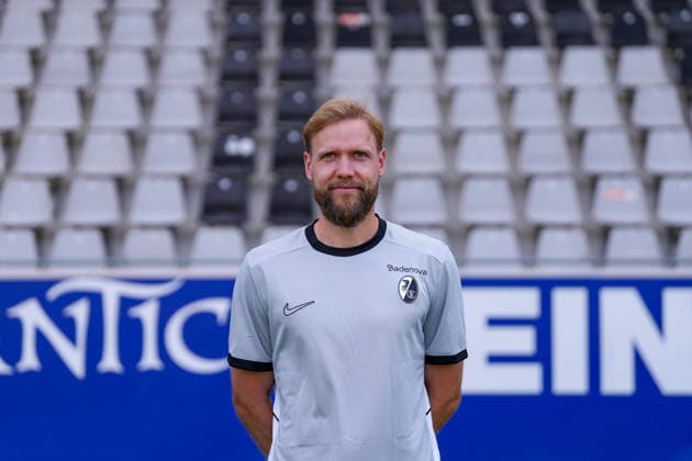 Dominik Bergdorf; SC Freiburg; 1.BL Frauen, Porträttermin 2026 2027 Freiburg Dreisamstadion Baden-Wuerttemberg Deutschland *** Dominik Bergdorf, SC Freiburg 1, Women s Bundesliga, Photo Shoot 2026–2027, Freiburg, Dreisamstadion, Baden-Württemberg, Germany Copyright: xAA STEINSIEK.CHx