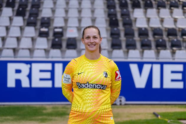 Laura Benkarth; SC Freiburg; 1.BL Frauen, Porträttermin 2026 2027 Freiburg Dreisamstadion Baden-Wuerttemberg Deutschland *** Laura Benkarth, SC Freiburg 1, Women s Bundesliga, Photo Shoot 2026–2027, Freiburg, Dreisamstadion, Baden-Württemberg, Germany Copyright: xAA STEINSIEK.CHx