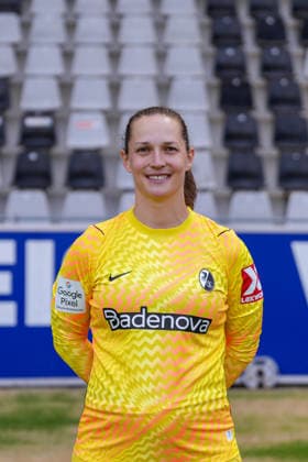 Laura Benkarth; SC Freiburg; 1.BL Frauen, Porträttermin 2026 2027 Freiburg Dreisamstadion Baden-Wuerttemberg Deutschland *** Laura Benkarth, SC Freiburg 1, Women s Bundesliga, Photo Shoot 2026–2027, Freiburg, Dreisamstadion, Baden-Württemberg, Germany Copyright: xAA STEINSIEK.CHx
