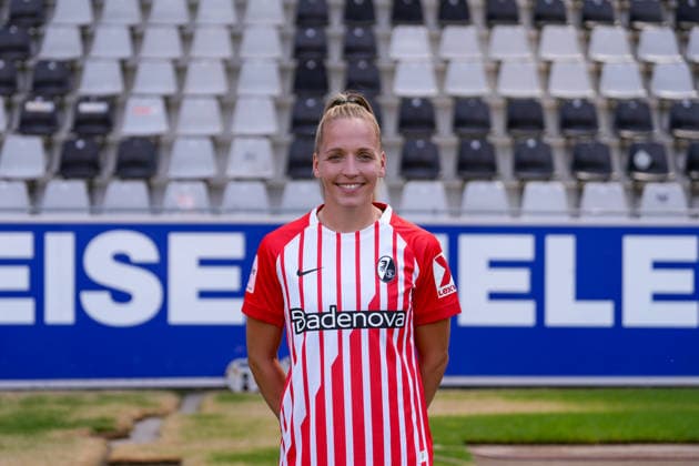 Lisa Karl; SC Freiburg; 1.BL Frauen, Porträttermin 2026 2027 Freiburg Dreisamstadion Baden-Wuerttemberg Deutschland *** Lisa Karl, SC Freiburg 1, Women s Bundesliga, Photo Shoot 2026–2027, Freiburg, Dreisamstadion, Baden-Württemberg, Germany Copyright: xAA STEINSIEK.CHx
