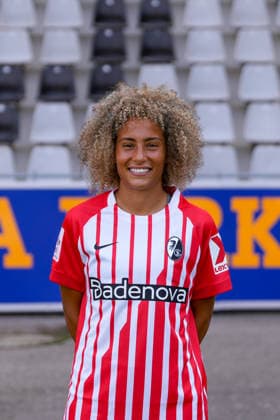 Amira Arfaoui; SC Freiburg; 1.BL Frauen, Porträttermin 2026 2027 Freiburg Dreisamstadion Baden-Wuerttemberg Deutschland *** Amira Arfaoui, SC Freiburg 1, Women s Bundesliga, Profile Session 2026–2027, Freiburg, Dreisamstadion, Baden-Württemberg, Germany Copyright: xAA STEINSIEK.CHx