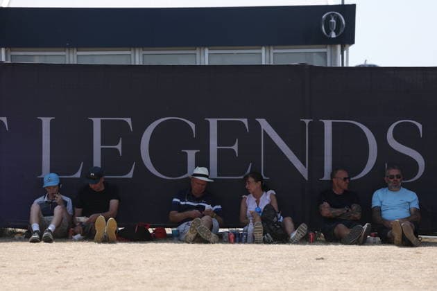 154th Open Golf Championships - Round 1 People sit in the shade during Round 1 at the British Open Golf Championships at Royal Birkdale in Southport, Britain, 16 July 2026. SOUTHPORT United Kingdom  Copyright: xADAMxVAUGHANx