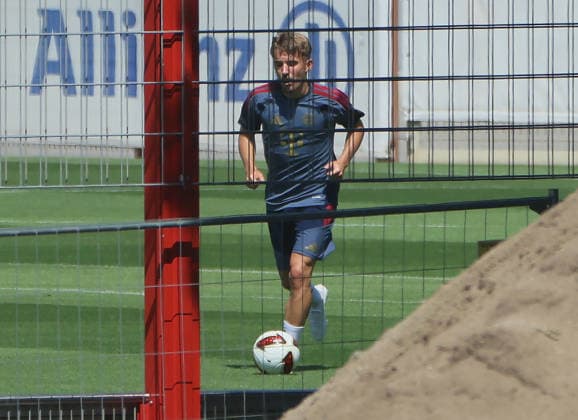 16.07.2026, FC Bayern Training , Saebenerstrasse Muenchen, Fussball, im Bild: Lennart Karl (FC Bayern Muenchen) *** July 16, 2026, FC Bayern Training, Saebenerstrasse, Munich, Soccer, Sports, Pictured: Lennart Karl, FC Bayern Munich