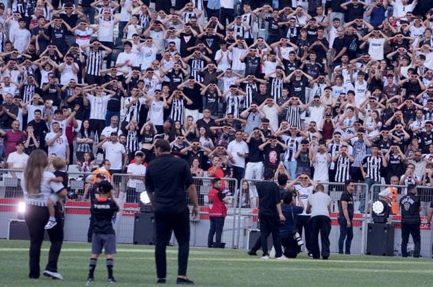 Belgian winger Leandro Trossard officially joins Besiktas from Arsenal ISTANBUL, TURKIYE - JULY 16: Belgian winger Leandro Trossard, who signed a 3+1 year contract with Besiktas from English club Arsenal, signs his contract during a signing ceremony held with fans in Istanbul, Turkiye on July 16, 2026. Islam Yakut Anadolu Istanbul Turkey. Editorial use only. Please get in touch for any other usage.  Copyright: x2026xAnadoluxIslamxYakutx