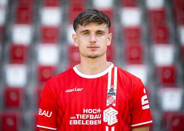 FUSSBALL REGIONALLIGA NORDOST FC ROT WEISS ERFURT - MEDIADAY I MANNSCHAFTSFOTO SAISON 2026-2027 ** NUR FÜR REDAKTIONELLE ZWECKE ** EDITORIAL USE ONLY **<p>16 07 2026-Erfurt: Fussball Regionalliga Nordost MediaDay Mannschaftsfoto Saison 2026-2027 Steigerwaldstadion FC Rot Weiss Erfurt im Foto:Benjamin Dreca 14 (FC Rot-Weiß Erfurt) ( Deutschland Thueringen Erfurt Copyright: SaschaxFromm *** SOCCER REGIONAL LEAGUE NORTHEAST FC ROT WEISS ERFURT MEDIA DAY I TEAM PHOTO SEASON 2026–2027 ** FOR EDITORIAL PURPOSES ONLY ** EDITORIAL USE ONLY ** July 16, 2026 Erfurt Soccer Regional League Northeast Media Day Team Photo 2026–2027 Season Steigerwald Stadium FC Rot Weiss Erfurt in the photo: Benjamin Dreca 14 FC Rot Weiss Erfurt Germany Thuringia Erfurt Copyright SaschaxFromm Copyright: SaschaxFromm doc86qtrze57qh3vg13twl ,EDITORIAL USE ONLY