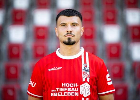 FUSSBALL REGIONALLIGA NORDOST FC ROT WEISS ERFURT - MEDIADAY I MANNSCHAFTSFOTO SAISON 2026-2027 ** NUR FÜR REDAKTIONELLE ZWECKE ** EDITORIAL USE ONLY **<p>16 07 2026-Erfurt: Fussball Regionalliga Nordost MediaDay Mannschaftsfoto Saison 2026-2027 Steigerwaldstadion FC Rot Weiss Erfurt im Foto: Stanislav Fehler 11 (FC Rot-Weiß Erfurt) ( Deutschland Thueringen Erfurt Copyright: SaschaxFromm *** SOCCER REGIONAL LEAGUE NORTHEAST FC ROT WEISS ERFURT MEDIA DAY I TEAM PHOTO SEASON 2026–2027 ** FOR EDITORIAL PURPOSES ONLY ** EDITORIAL USE ONLY ** July 16, 2026 Erfurt Soccer Regional League Northeast Media Day Team Photo 2026–2027 Season Steigerwald Stadium FC Rot Weiss Erfurt in the photo: Stanislav Fehler 11 FC Rot Weiss Erfurt Germany Thuringia Erfurt Copyright SaschaxFromm Copyright: SaschaxFromm doc86qtrziyj40h9tz1twx ,EDITORIAL USE ONLY