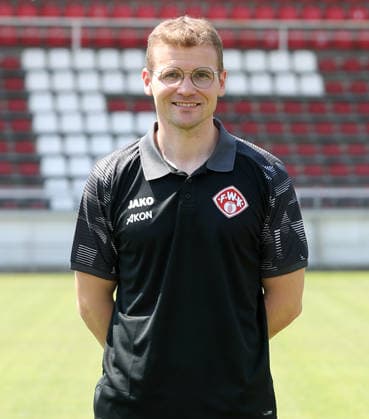 FC Würzburger Kickers; 3.Liga, Porträttermin 2026 2027, Athletiktrainer Dr. Philipp Kunz (FC Würzburger Kickers); 3.Liga, Porträttermin 2026 2027 Würzburg AKON ARENA Bayern Deutschland *** FC Würzburger Kickers, 3rd Division, Photo Shoot 2026–2027, Team Photo, Athletic Trainer Dr. Philipp Kunz, FC Würzburger Kickers, 3rd Division, Photo Shoot 2026–2027, Würzburg, AKON ARENA, Bavaria, Germany