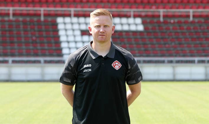 FC Würzburger Kickers; 3.Liga, Porträttermin 2026 2027, Co-Trainer Nicolas Masetzky (FC Würzburger Kicker); 3.Liga, Porträttermin 2026 2027 Würzburg AKON ARENA Bayern Deutschland *** FC Würzburger Kickers, 3rd Division, Photo Shoot 2026–2027, Team Photo with Assistant Coach Nicolas Masetzky, FC Würzburger Kickers, 3rd Division, Photo Shoot 2026–2027, Würzburg, AKON ARENA, Bavaria, Germany