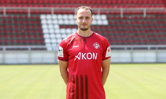 FC Würzburger Kickers; 3.Liga, Porträttermin 2026 2027, Leo Eberle (FC Würzburger Kickers); 3.Liga, Porträttermin 2026 2027 Würzburg AKON ARENA Bayern Deutschland *** FC Würzburger Kickers, 3rd Division, Photo Shoot 2026–2027, Team Photo: Leo Eberle, FC Würzburger Kickers, 3rd Division, Photo Shoot 2026–2027, Würzburg, AKON ARENA, Bavaria, Germany