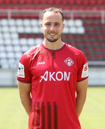 FC Würzburger Kickers; 3.Liga, Porträttermin 2026 2027, Leo Eberle (FC Würzburger Kickers); 3.Liga, Porträttermin 2026 2027 Würzburg AKON ARENA Bayern Deutschland *** FC Würzburger Kickers, 3rd Division, Photo Shoot 2026–2027, Team Photo: Leo Eberle, FC Würzburger Kickers, 3rd Division, Photo Shoot 2026–2027, Würzburg, AKON ARENA, Bavaria, Germany