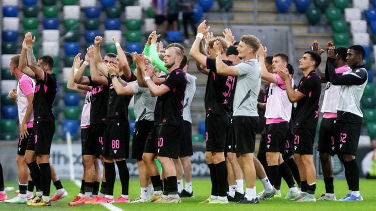 UEFA Europa Conference League First Qualifying Round Second Leg, Windsor Park, Belfast 16 7 2026 Linfield vs Nomme Kalju Kalju players applaud fans after the match Kalju players applaud fans after the match 16 7 2026  Copyright: xx JP2_8768