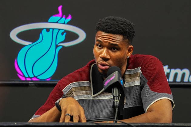 Miami Heat s new player, Giannis Antetokounmpo, speaks at a press conference, PK, Pressekonferenz in Miami, USA, 16 July 2026. Antetokounmpo noted that Lionel Messi—whom he watched last night from the stadium during the semifinal between Argentina and England—is an inspiration, and he expressed his hope that his legacy would resemble that of the forward. Antetokounmpo: Watching Messi inspires me; I hope my career will be similar !ACHTUNG: NUR REDAKTIONELLE NUTZUNG!  Copyright: xAlbertoxBoalx AME9907 20260716-55020916430_1