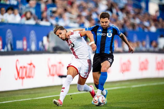 July 16, 2026, Montreal, Pq, Canada: Toronto FC s Theo Corbeanu (7) and CF Montreal s Luca Petrasso (13) vie for possession of the ball during first half MLS, Fussball Herren, USA soccer action, in Montreal on Thursday, July 16, 2026. Canada News - July 16, 2026  - ZUMAc35_ 20260716_zaf_c35_125 Copyright: xChristopherxKatsarovx